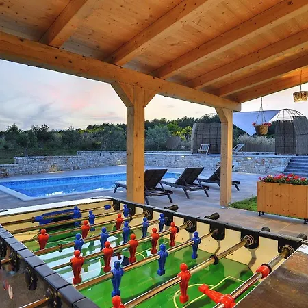 Holiday home Biba Pomer